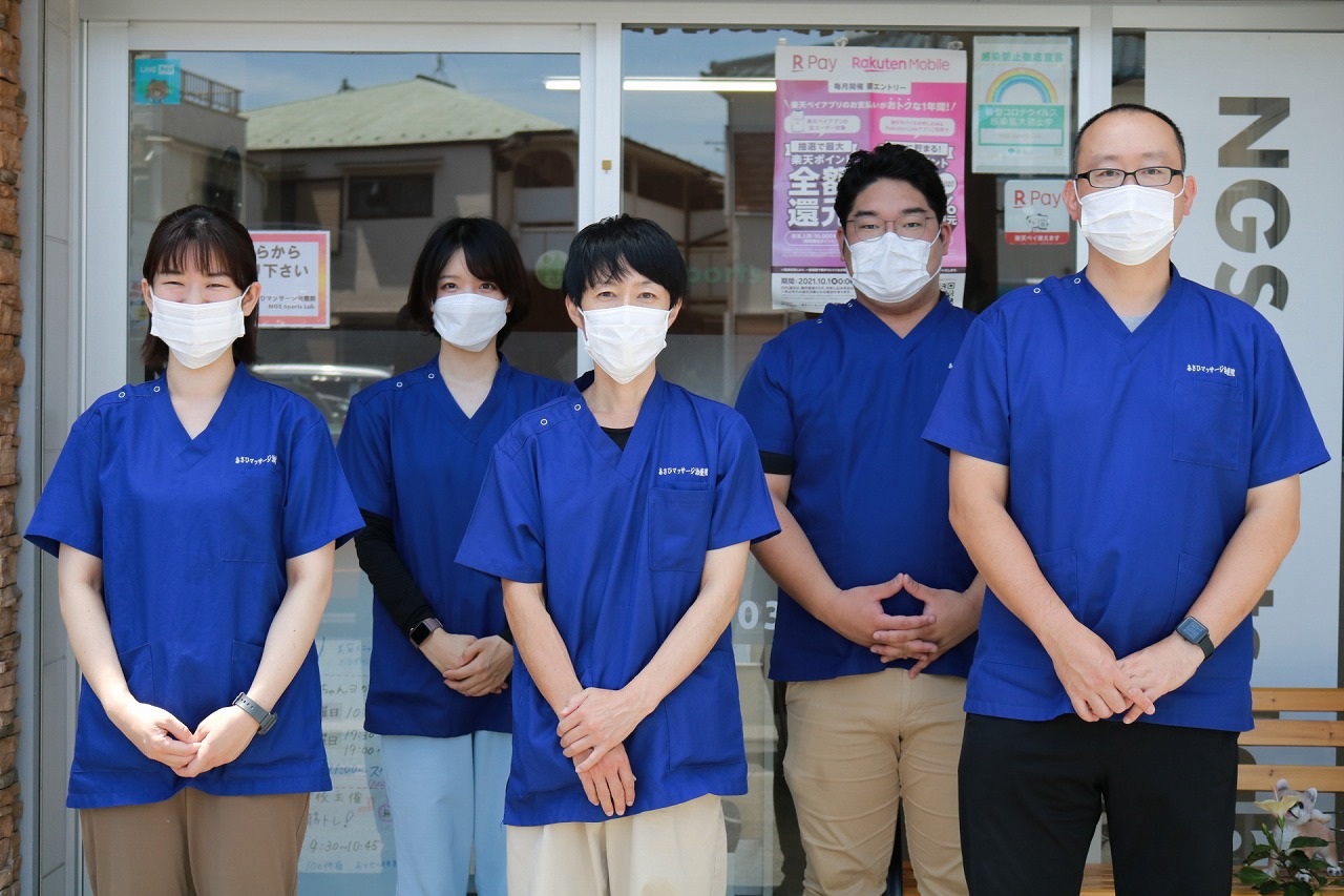 スタッフ集合写真